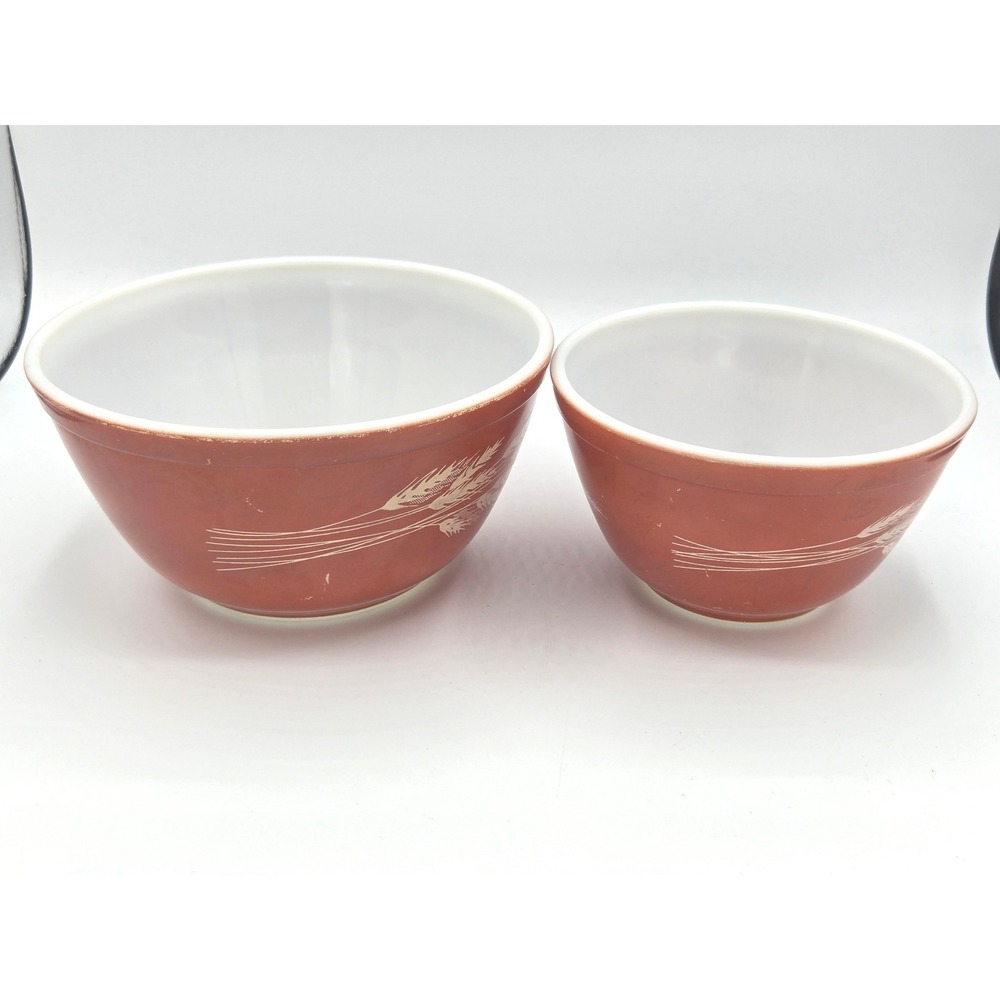 Vintage Pyrex 401 and 402 Autumn Harvest Bowls – 2.5 Qt, Red-Brown Wheat Pattern